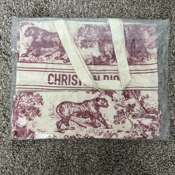 Christian Dior Tote - Picture 7 of 7